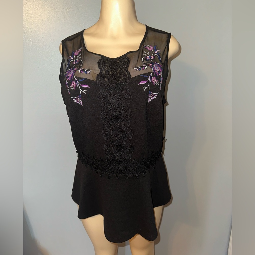 Thalia sodi black blouse